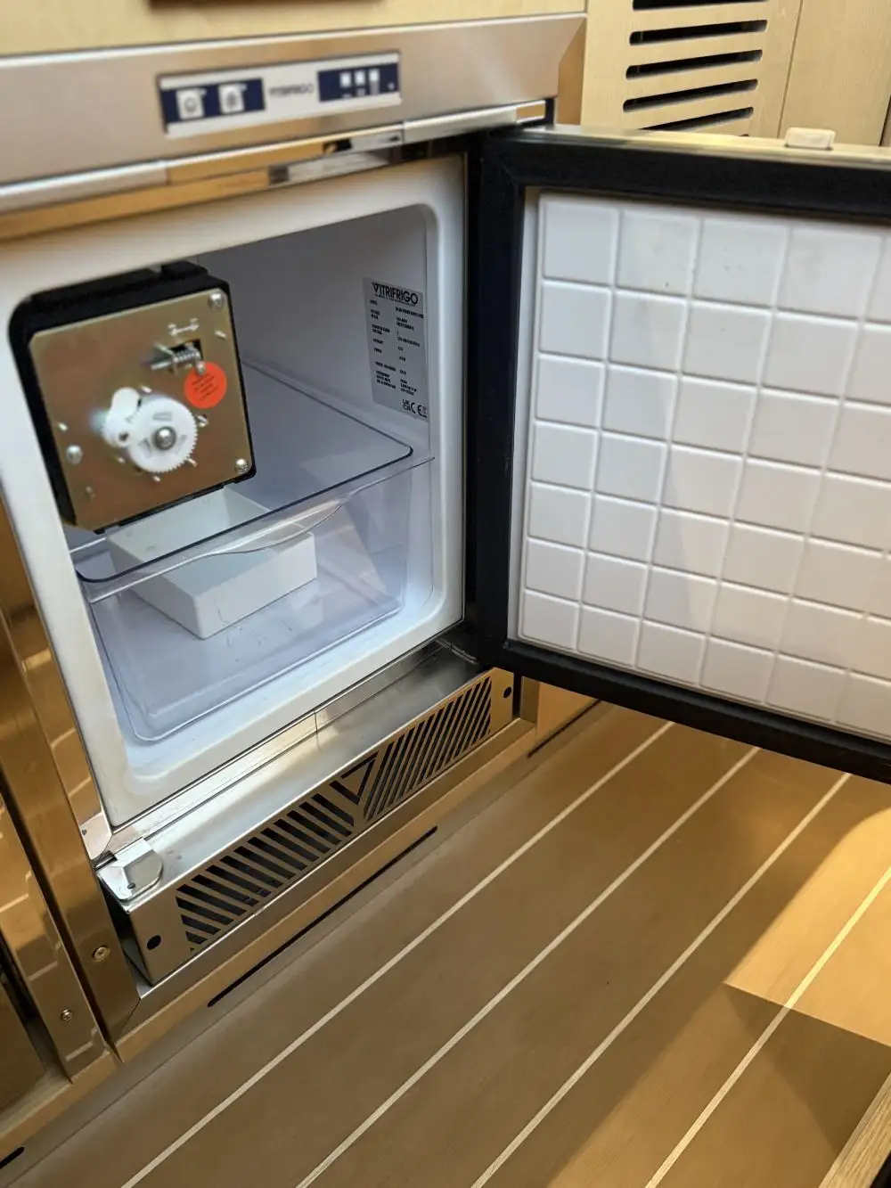 air-climatise-pour-bateau-06