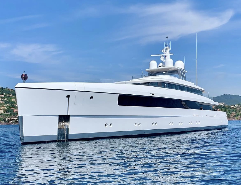 climatisation pour bateau 06 - Yacht sur l'eau